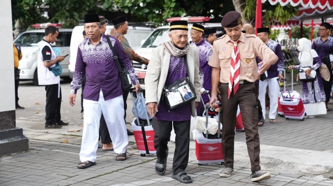 Ratusan Calon Jamaah Haji Sleman Mulai Diberangkatkan, Terbagi dalam Beberapa Kloter