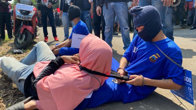 Rekonstruksi Kasus Pembunuhan di Polokarto Sukoharjo: Pelaku Peragakan 27 Adegan