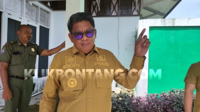 Basri Rase tengah melobi sejumlah partai untuk maju di Pilkada Bontang. [KlikKaltim.com]