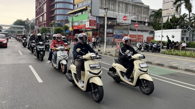 Wahana Makmur Sejati Ajak Ratusan Anggota Komunitas Jalan-jalan Santuy Penuh Gaya