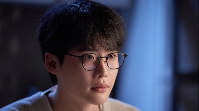 Jadi Cameo di Film 'The Plot', Ini Karakter yang Diperankan Lee Jong Suk