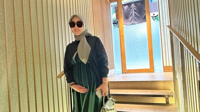 Potret Syahrini saat hamil. [Instagram/syh55]