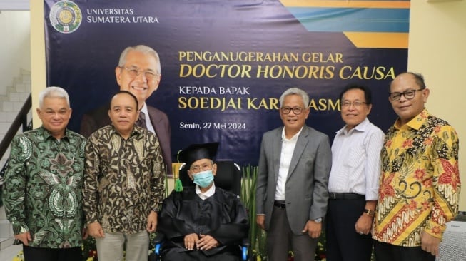 Soedjai Kartasasmita Memainkan Peran Penting dalam Berbagai Aspek Perkembangan Industri Perkebunan