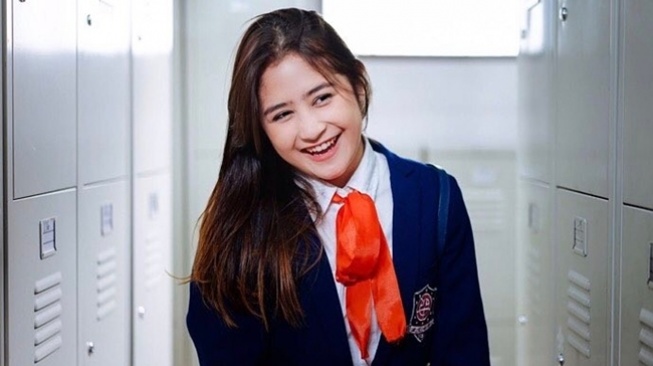  Transformasi Prilly Latuconsina (Instagram/@prillylatuconsina96)