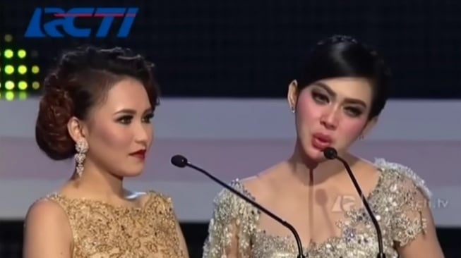 Makeup Syahrini di video jadul. (YouTube/Official RCTI)