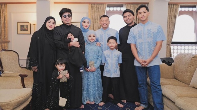 Artis Beri Kado Mobil Mewah untuk Anak (Instagram/@ananghijau)