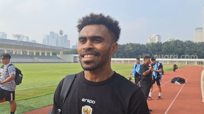 Pemain Timnas Indonesia Yakob Sayuri (Suara.com/Adie Prasetyo Nugraha).