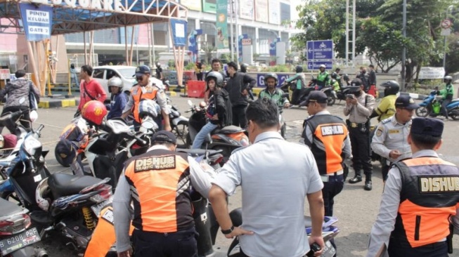  Penindakan parkir liar di Jakarta Utara. (Foto dok. Kominfotik Jakarta Utara)