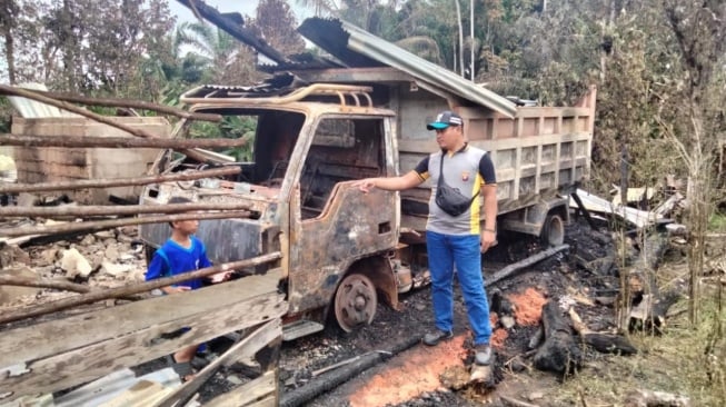 Kronologi Kebakaran Hanguskan 2 Rumah di Dusun Rantau Kembayan Sanggau