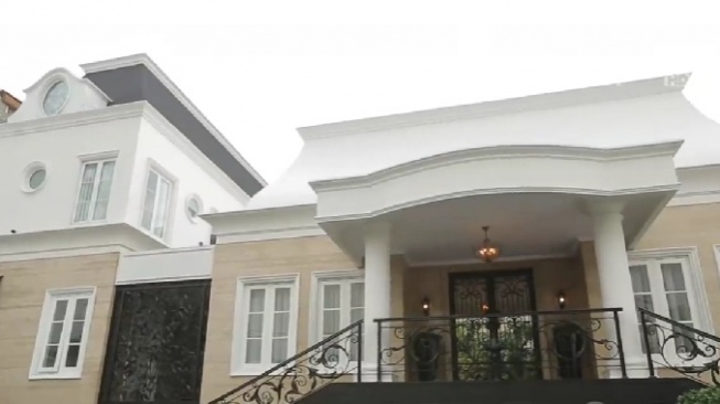 Rumah Andre Taulany di Bintaro. (YouTube)