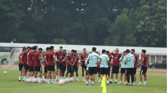 Para pemain Timnas Indonesia saat berlatih jelang pertandingan melawan Tanzania (pssi.org)