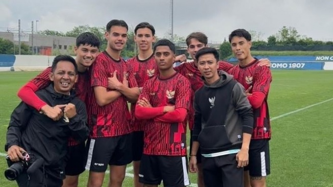 Jens Raven bersama pemain keturunan lainnya di Timnas Indonesia U-20. (Instagram/@jensraven9)