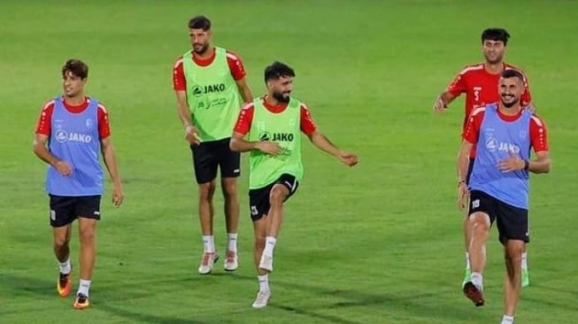 Timnas Irak berlatih di Jakarta jelang menghadapi Timnas Indonesia dalam matchday kelima Grup F putaran kedua Kualifikasi Piala Dunia 2026 zona Asia pada 6 Juni mendatang. [Dok. IG/@iraqnt_en]