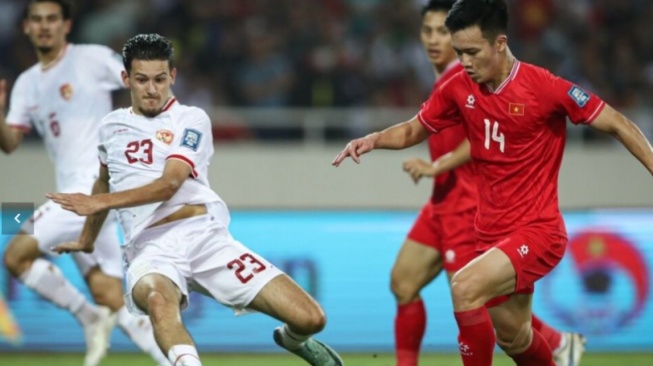 Duel sengit timnas Vietnam lawan Indonesia di Kualifikasi Piala Dunia 2026 (pssi.org)