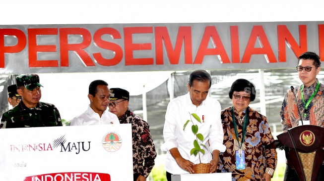 Resmikan Persemaian Mentawir, Jokowi Minta Rehabilitasi Hutan Kalimantan