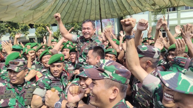 Kunjungi Korem 043/Gatam, Maruli Simanjuntak Instruksikan Ini ke Para Prajurit