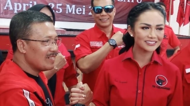 Kris Dayanti vs Didik Gatot: Perebutan Tiket PDI-P di Pilwali Batu Memanas