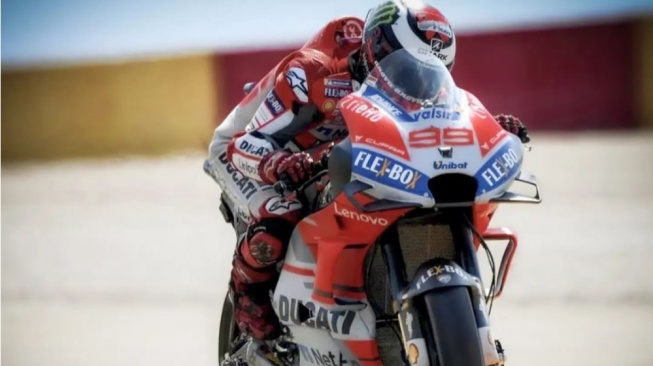 Makin Berkembang, Jorge Lorenzo Klaim Aprillia Bisa Bersaing dengan Ducati