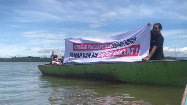 Masyarakat Kaltim Gelar Aksi Protes Rusaknya Lingkungan di Teluk Balikpapan