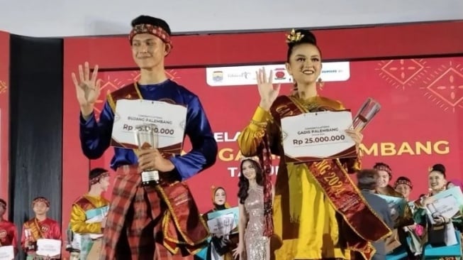 Kisah Leo Putra Loka dan Sabrina Anastasya, Pemenang Bujang Gadis Palembang 2024