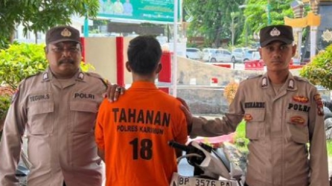 Pelaku pencurian besi penutup selokan di Jalan Nusantara, Kelurahan Tanjungbalai Kota, Karimun, berhasil ditangkap oleh Unit Reskrim Polsek Balai Karimun. (Foto: ist)