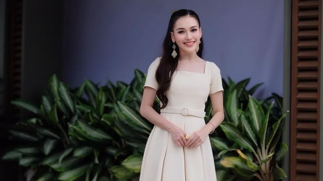 Latar Belakang Keluarga Ayu Ting Ting, Ternyata Punya Khodam Pelindung 7 Turunan?