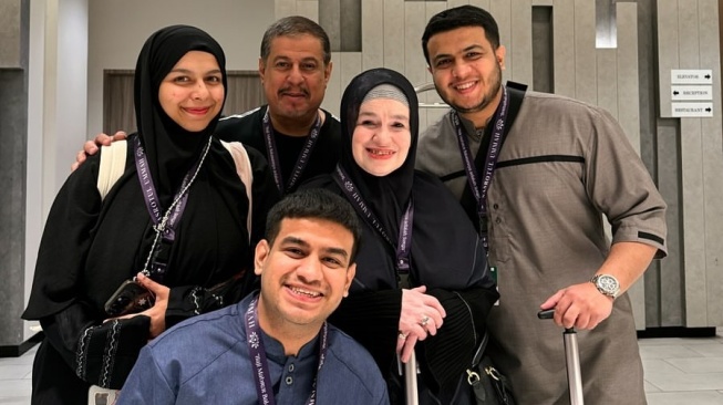 Fadil Jaidi bersama keluarga berangkat Ibadah Haji. [Instagram/fadiljaidi]