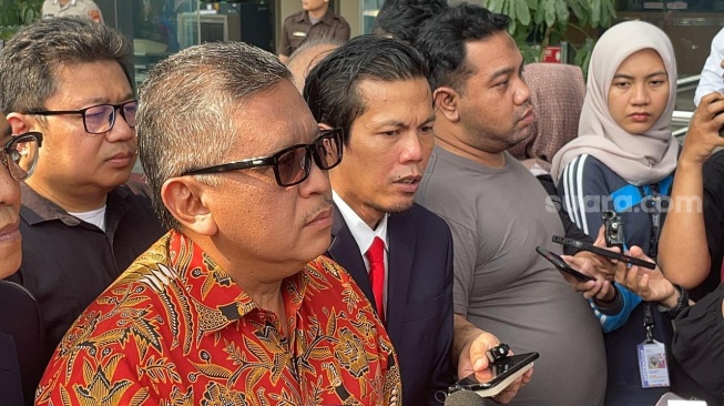 Tak Terima Ponselnya Disita, Hasto Bakal Seret KPK Ke Pengadilan