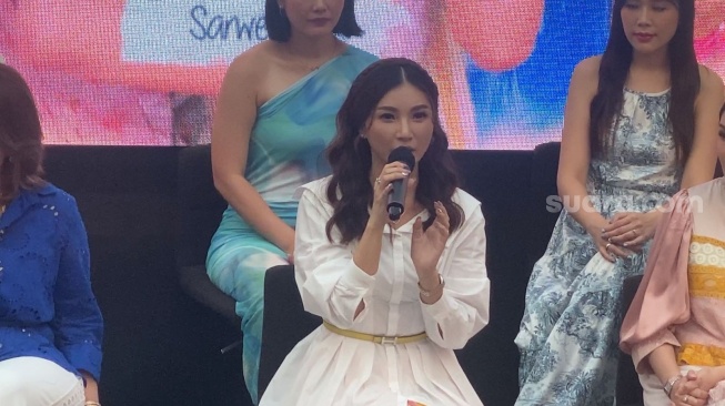 Di Tengah Kisruh Hubungan dengan Ruben Onsu, Sarwendah Sibuk Percantik Diri