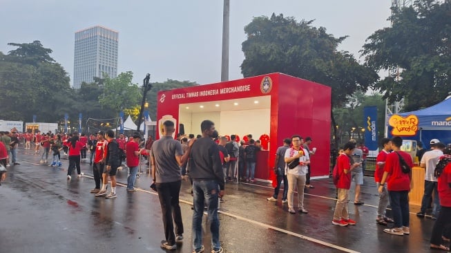 Suasana stadion GBK jelang kick-off Timnas Indonesia vs Filipina, Selasa (11/6/2024) (Suara.com/Adie Prasetyo Nugraha).