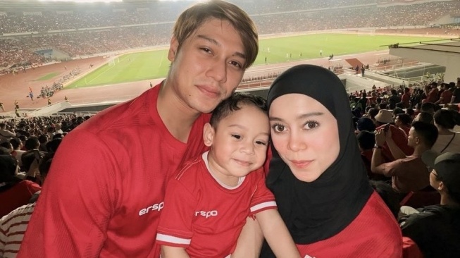 Rizky Billar dan Lesti Kejora Nonton Timnas Indonesia. (Instagram)