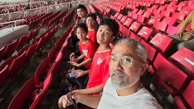 Potret Artis Nonton Timnas Indonesia vs Filipina (Instagram/@lukmansrd)