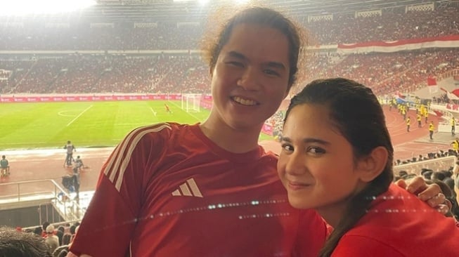 Potret Artis Nonton Timnas Indonesia vs Filipina (Instagram/@tissabiani)