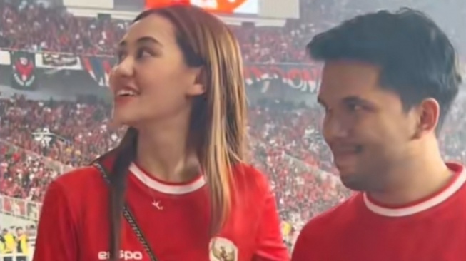 Potret Aaliyah Massaid Saksikan Laga Timnas Indonesia Melawan Filipina (Instagram)