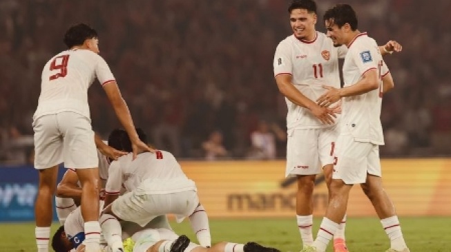 Ragnar Oratmangoen, pemain Timnas Indonesia gagal cetak gol debut di GBK. (Instagram/@0ratmangoen)