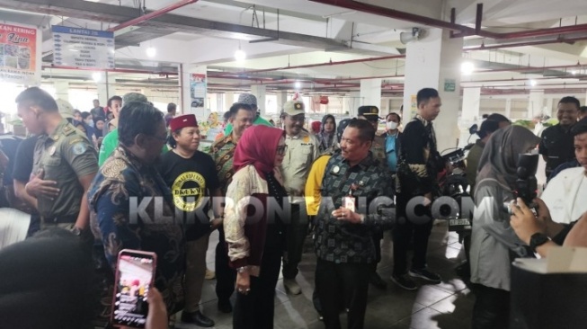 Rombongan Pemkot Bontang Disoraki Pedagang saat Monitoring Harga Pangan di Pasar Taman Rawa Indah