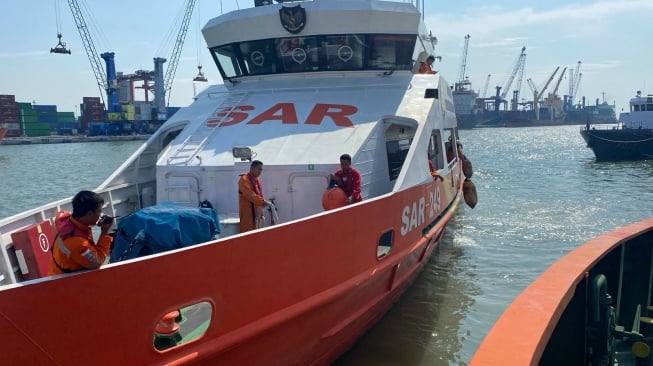 7 Orang Korban Perahu Tenggelam di Perairan Madura Belum Ditemukan