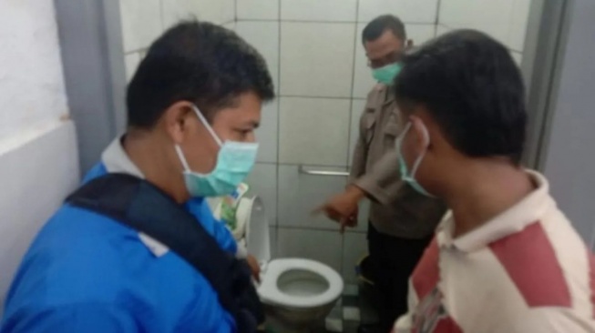 Sadis! Janin Bayi Dibuang di Toilet Rumah Sakit Simalungun