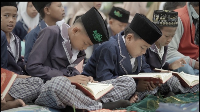 BWA Gelar Acara Probolinggo Mengaji dan Bagi-Bagi 2500 Alquran