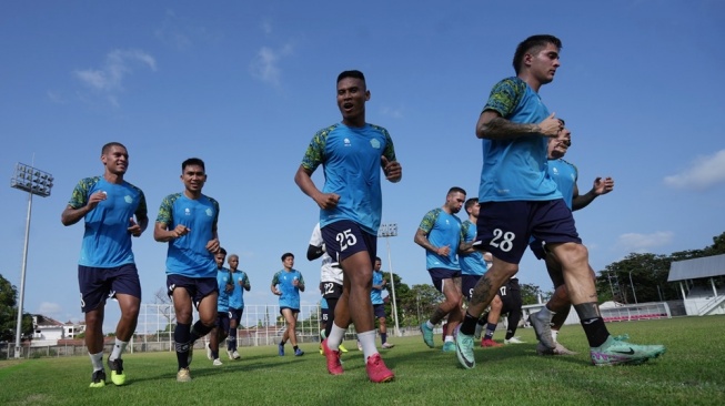 PSBS Biak mulai latihan di Bali. (Liga Indonesia Baru) 