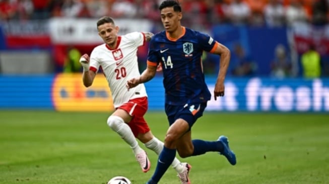 Tijjani Reijnders dalam kostum timnas Belanda dalam Euro 2024 (soha.vn)