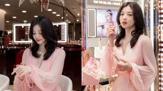 Bikin Pangling, Kim Yoo Jung Tunjukkan Pesona Kedewasaan di Event Terbaru