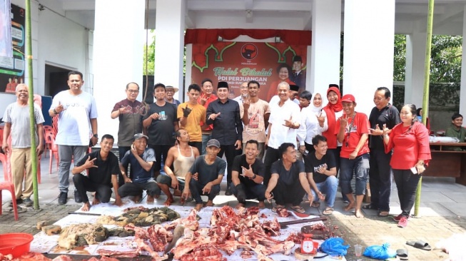 Edy Rahmayadi Kurban Sapi Jumbo di Kantor PDIP, Akankah Mengantarnya Kembali ke Kursi Gubernur Sumut?