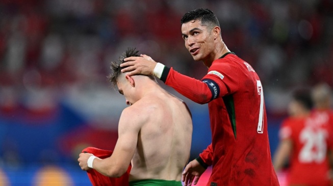 Kisah Unik Cristiano Ronaldo dan Conceicao: Dulu Main Bareng Ayah, Kini Jadi Mentor sang Anak