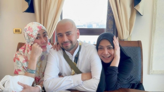 Cerita Raffi Ahmad Nekat Langgar Mama Amy buat Cukur Botak, Ternyata Dilarang karena Alasan Ini