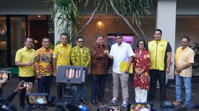 Partai Golkar resmi dukung Bobby Nasution di Pilgub Sumut 2024. [Instagram @bobbynst]