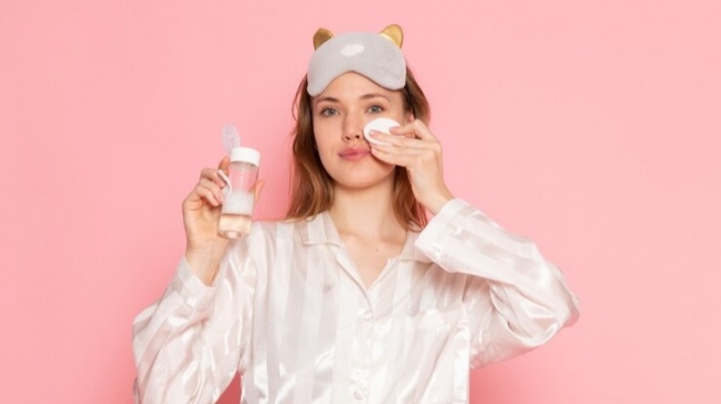 Wajib Coba! 3 Rekomendasi Hydrating Toner Lokal Terbaik untuk Kulit Kering