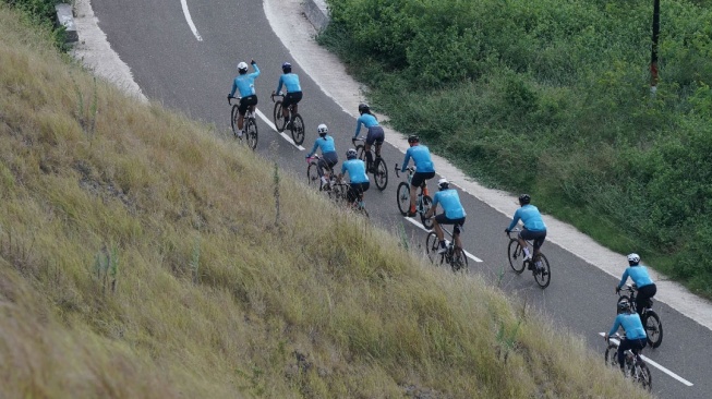 Para Pejuang Anak Bersepeda Lintasi Sumba Sejauh 270 Km Pada Bike to Care 2024