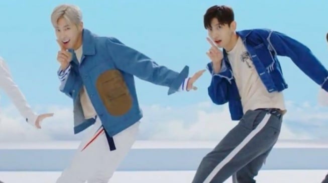 Video Musik 'Love Line' oleh TVXQ: Saat Perbedaan Justru Jadi Sosok Paling Mirip dengan Kita