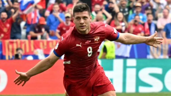 Nyaris Dipermalukan Slovenia, Serbia Lolos dari Lubang Jarum Berkat Luka Jovic